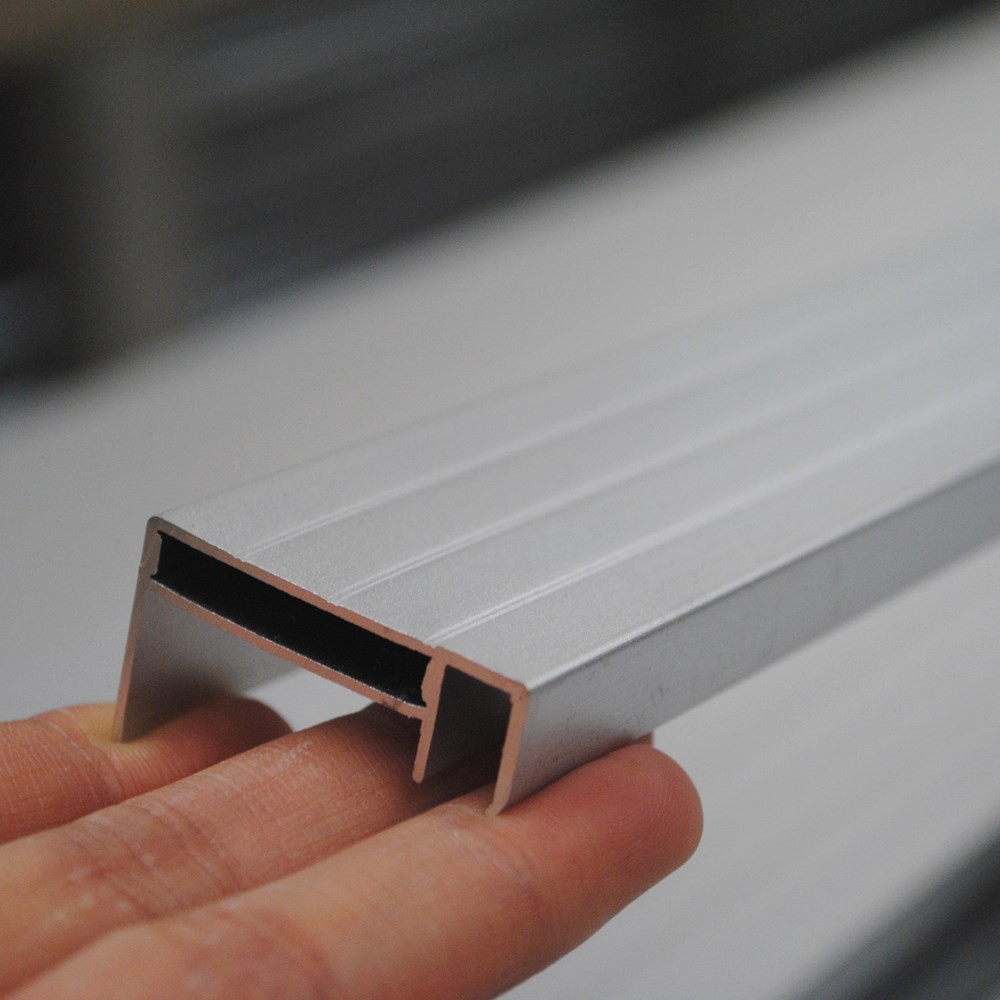Aluminium extrusion for solar panel mounting frame1